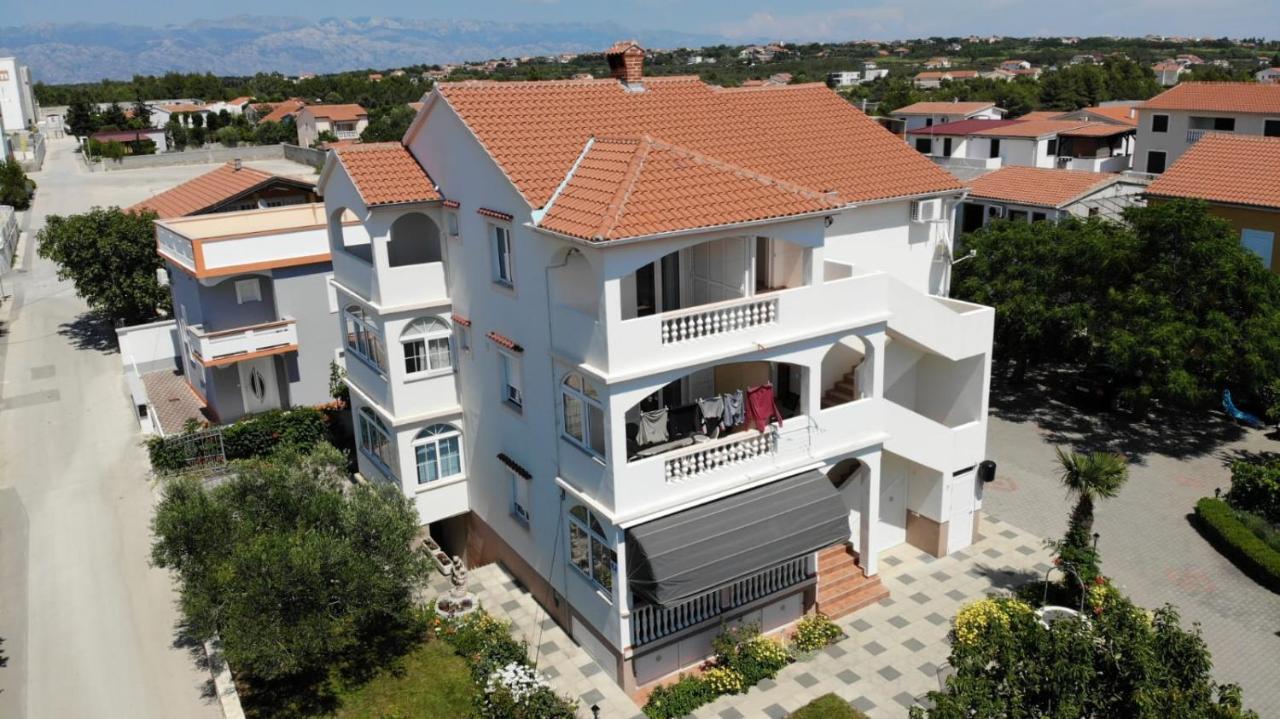 Apartmani Sanja Vrsi Exterior foto