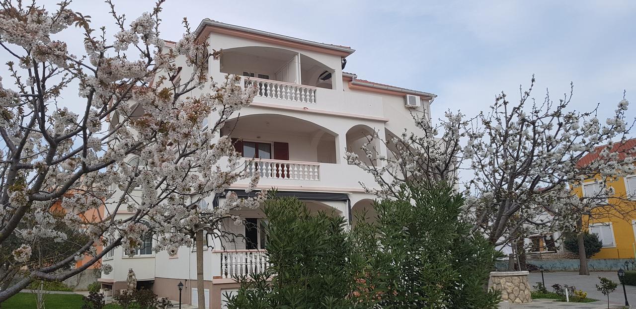 Apartmani Sanja Vrsi Exterior foto